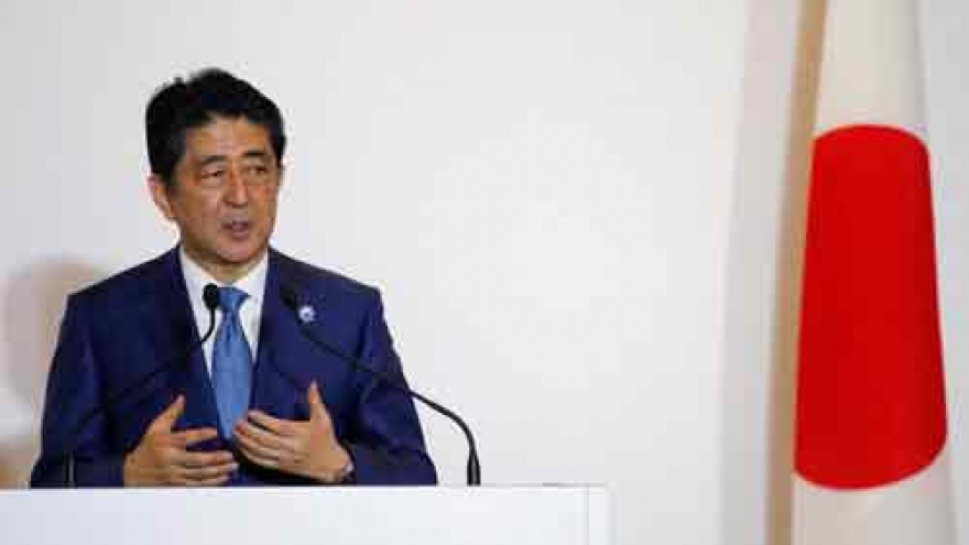 
        Japan's Abe to take G7 leaders to shrine
                              