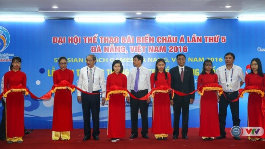 
        ABG 5 Int’l communications centre opens
                              