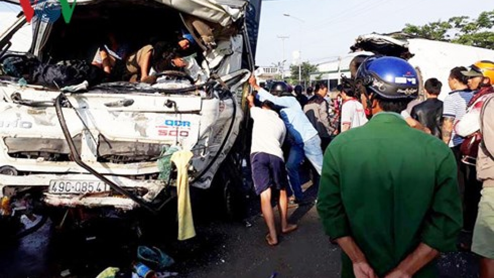 1 killed, more than 10 injured in tragic accident in Lam Dong province