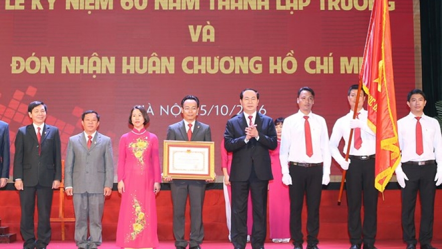 President urges HUST to reform administration