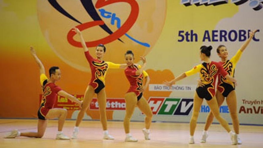 Foreign aerobics coaches receive training in Hanoi