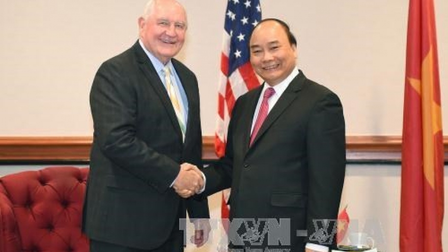 PM hosts US trade representative, agriculture secretary