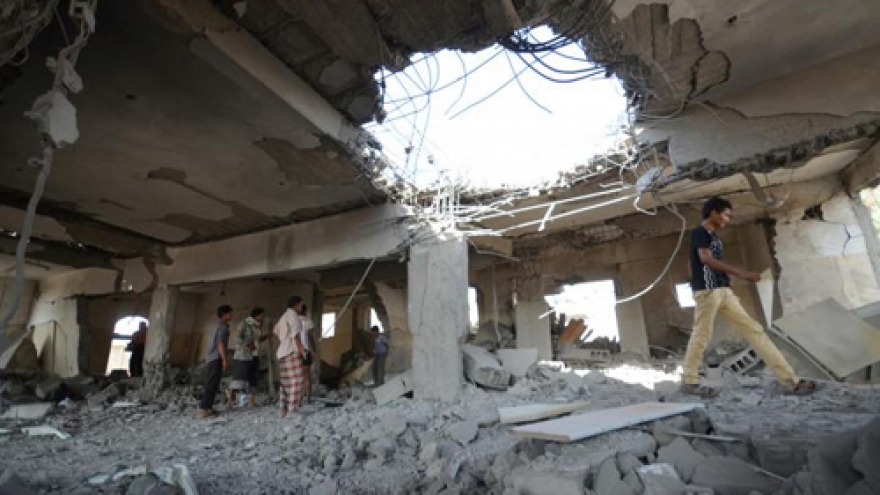 Saudi-led raid kills 60 at Yemen security site, prison, official says
