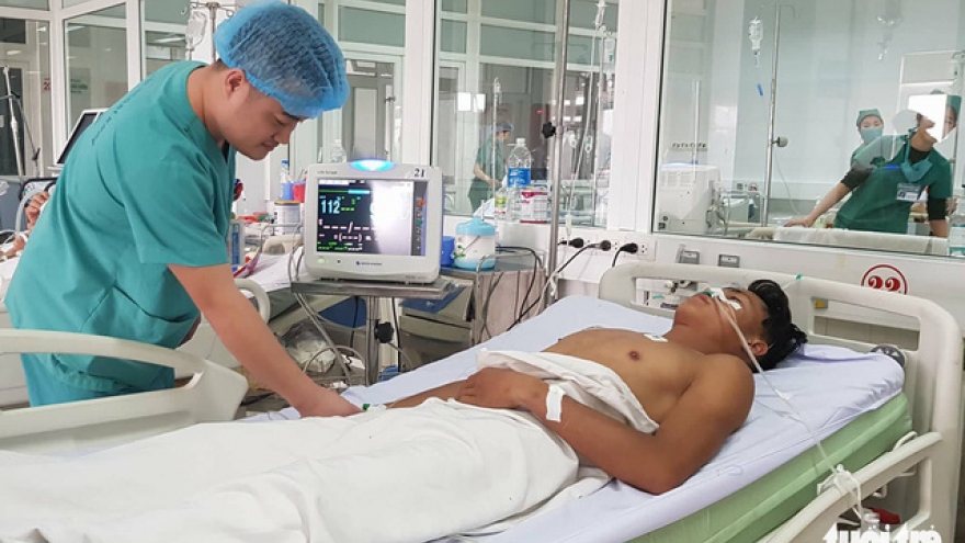 Three dead after drinking root-infused alcohol in Vietnam