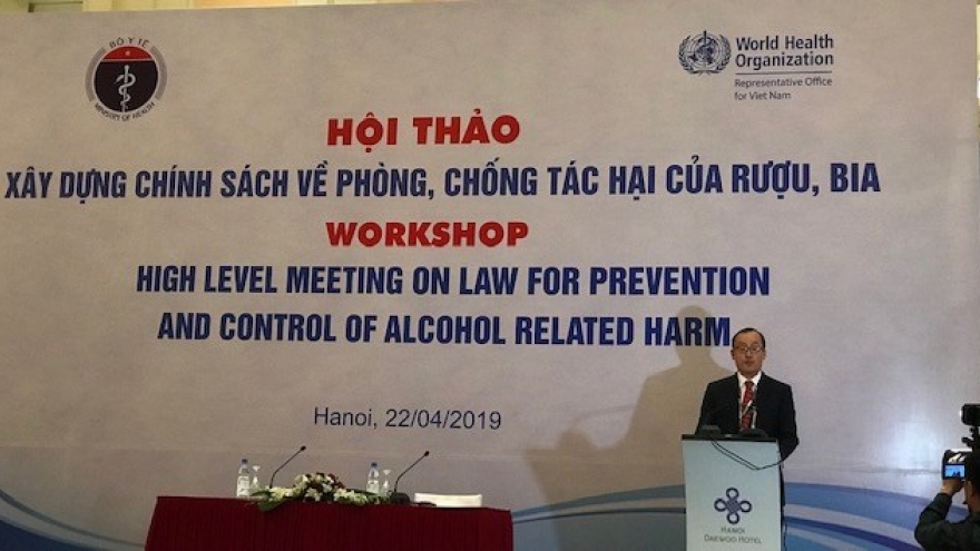 Average Vietnamese consumes over 6 litres of alcoholic drinks per year: seminar
