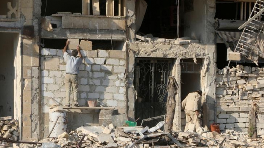 Heavy fighting in Aleppo as Syrian rebels renew their assault: monitor
