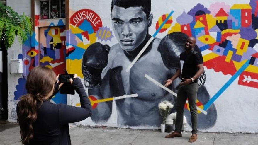 Muhammad Ali remembered as boxer who transcended sports world