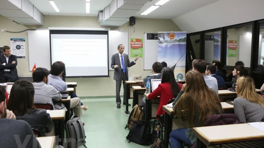 Ambassador highlights Vietnam-Argentina ties