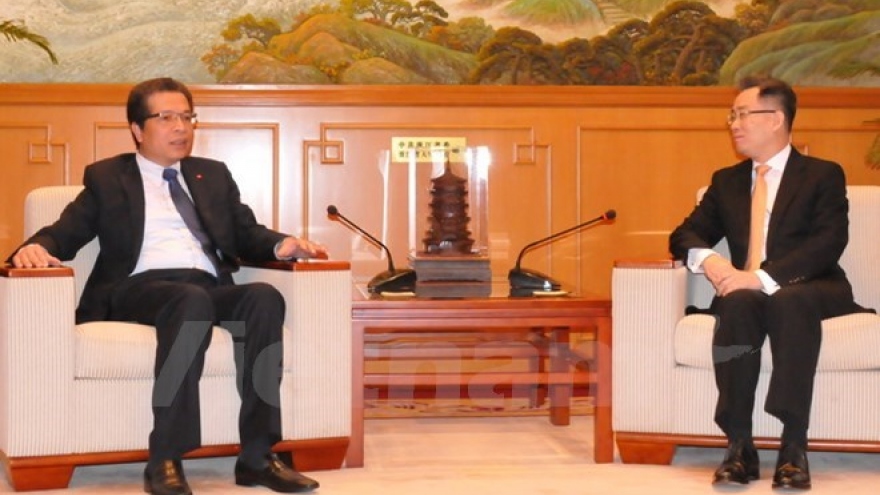 
        Vietnam, China need to step up relations: ambassador
                              