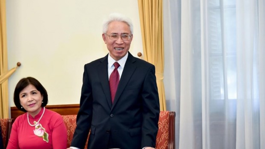 Vietnamese Ambassador to China presents letter of credence
