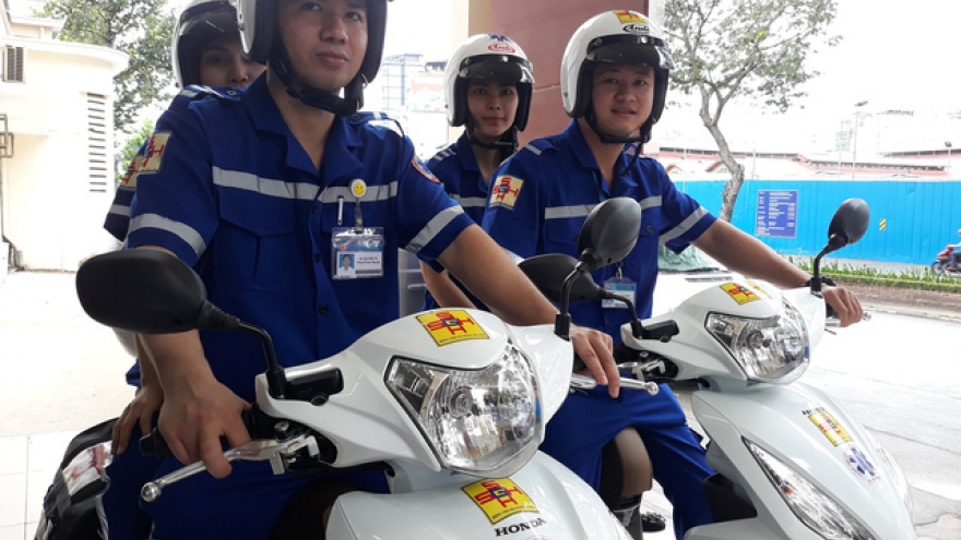 Vietnamese hospital pilots two-wheeled ambulance service