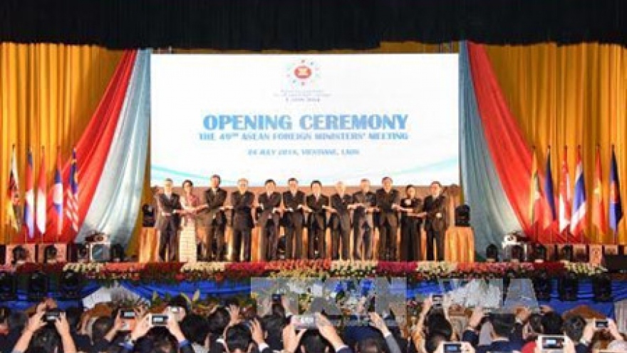 
        Enhancing ASEAN’s role at 49th AMM
                              