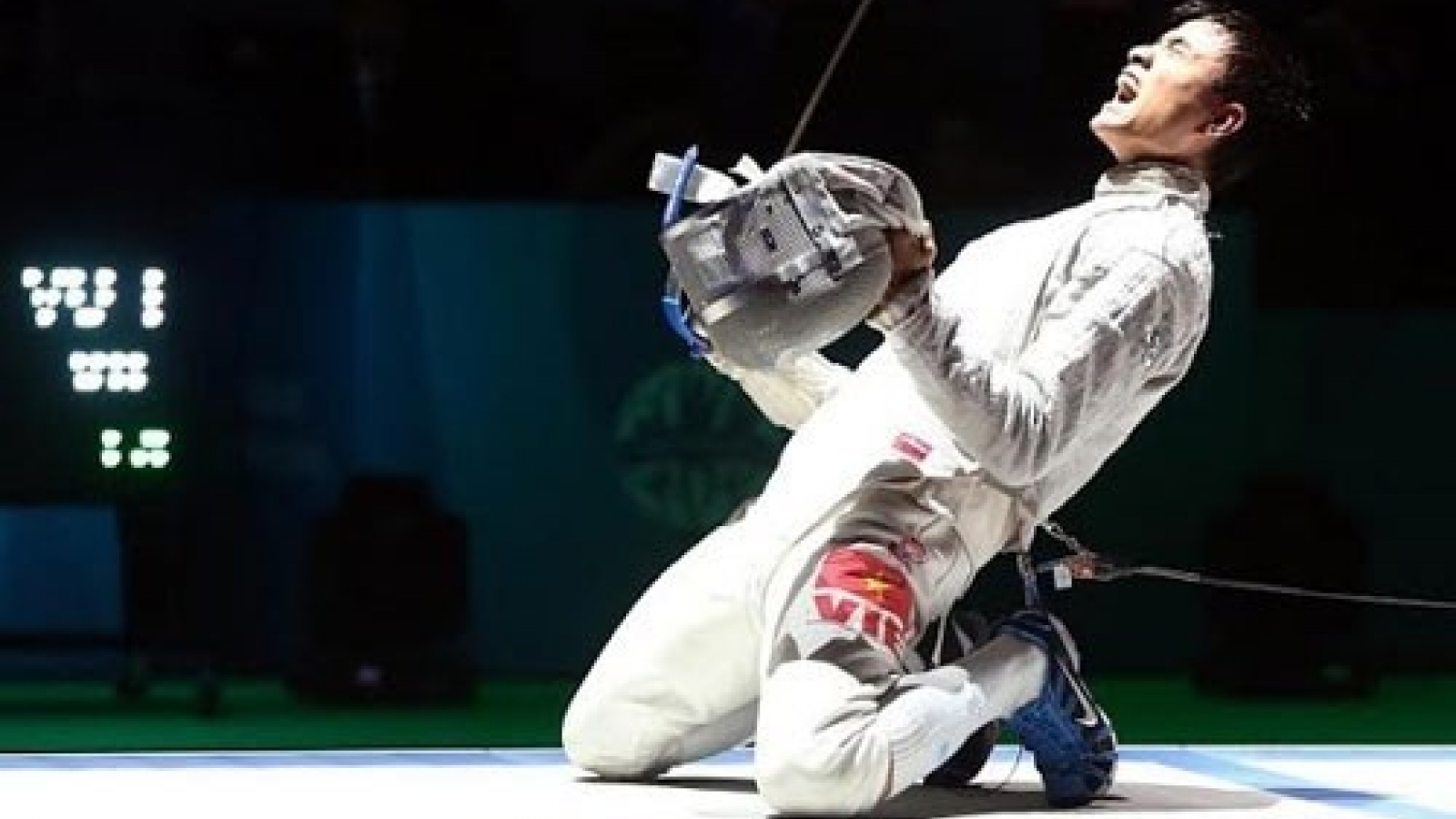 Fencing star to carry Vietnam’s flag at Rio Games