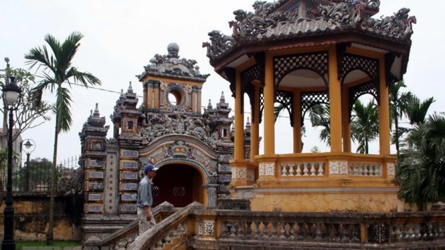
        US firms help digitalise data of Hue relic sites
                              