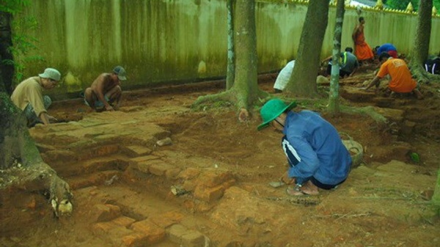 Excavation affirms scientific value of Tra Vinh’s ancient pagoda