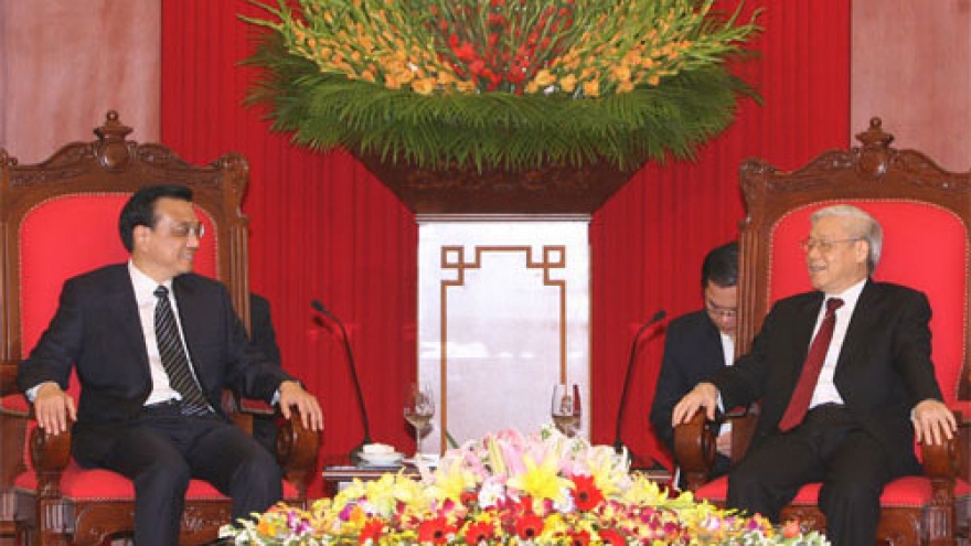 
        Ninh Thuan in grape-harvesting season 
                              
