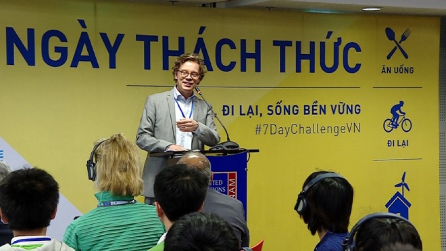 Changing behaviors key to protecting environment sustainably