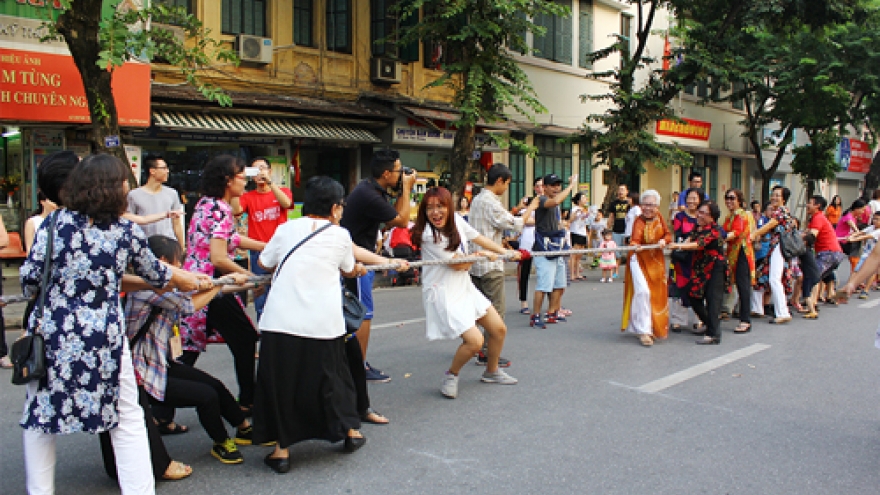 Hanoi’s etiquette code for civil servants bans tattoos, ‘improper’ fragrances
