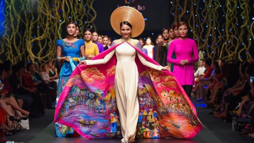In photos: Dinh Van Tho’s celebrity charity auction 