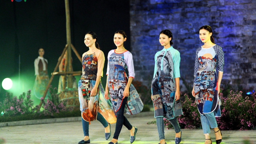 Ao Dai Festival opens at Thang Long Imperial Citadel 