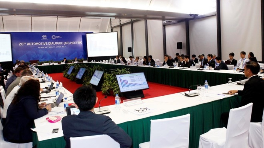 
        Development gap hinders linkages in APEC auto industry
                              