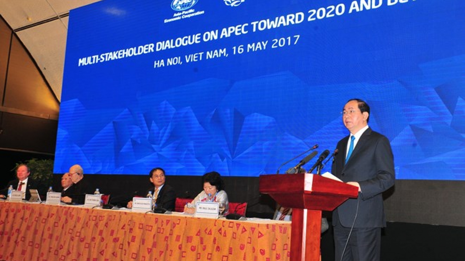 President: APEC needs to continue commitment to open markets
