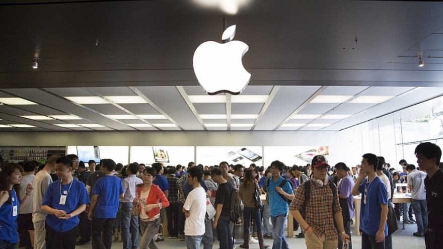 Apple manufacturers looking to shift business from China to Vietnam