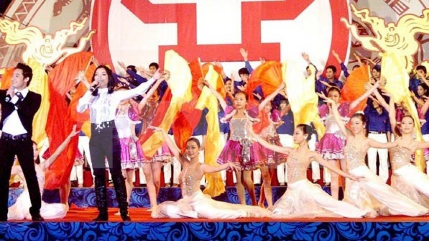 Special art performances to welcome New Year 2016