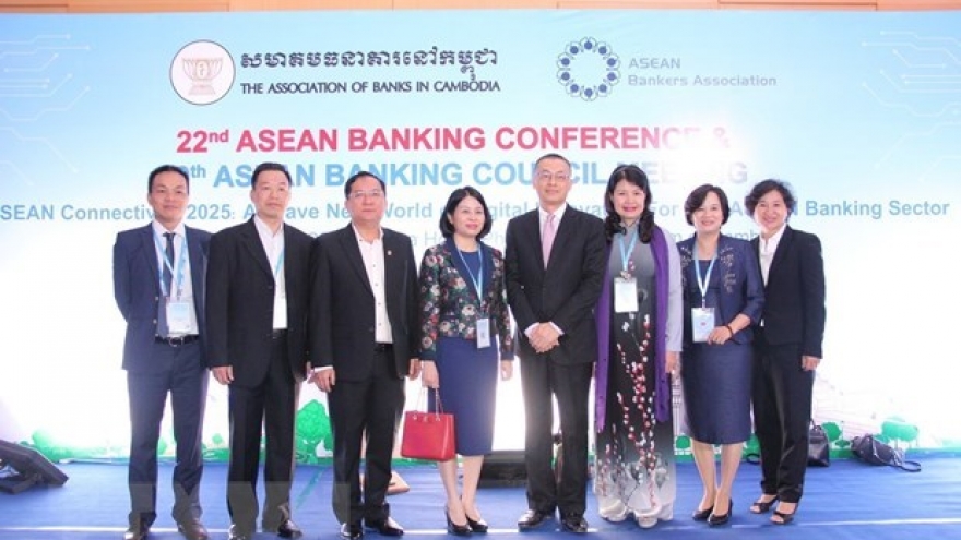 Vietnam attends ASEAN Banking Conference in Cambodia