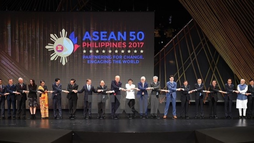 ASEAN Summit opens in Philippines