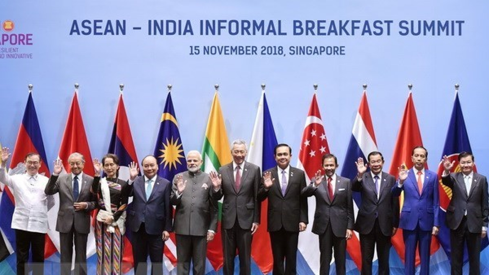 PM joins ASEAN-India Informal Breakfast Summit in Singapore