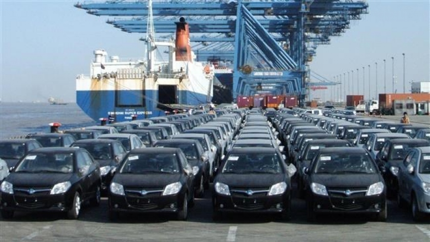 Vietnam’s automobile sales drop 6% in first half