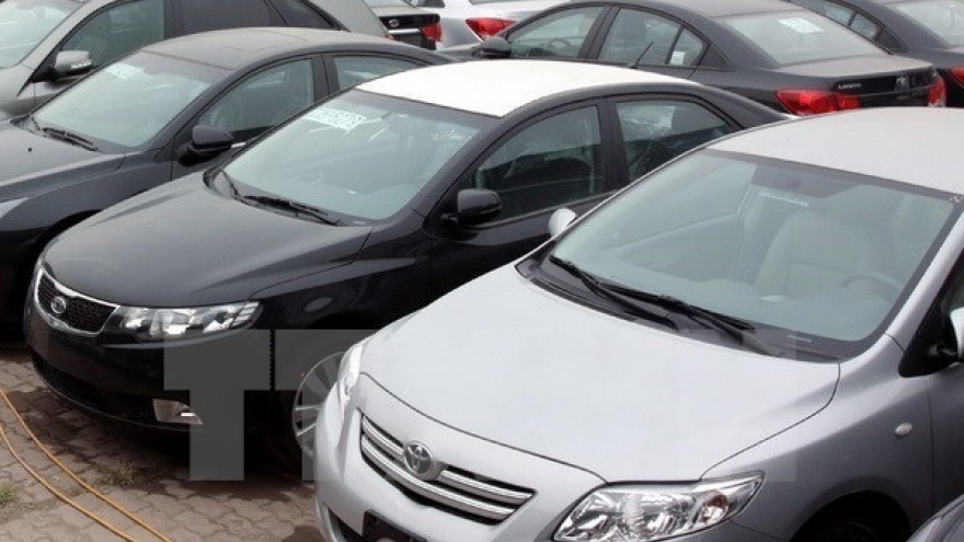 Low-cost Thai, Indonesian autos flood into Vietnam