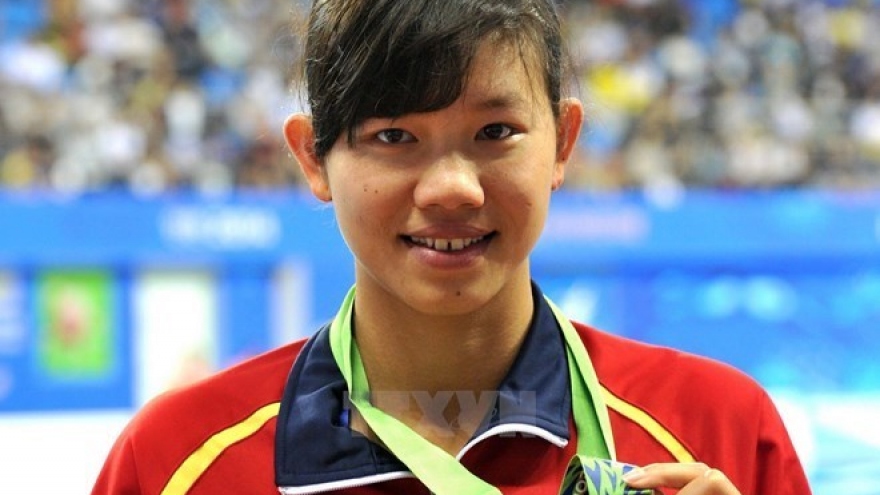
        Swimmer Anh Vien sets new Asian record
                              
