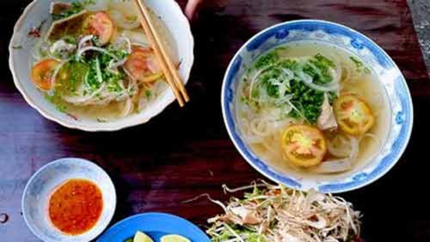 Savoring special Nha Trang vermicelli soup