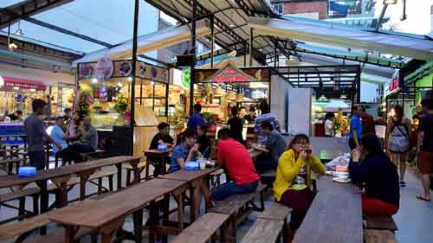 Asian street food eatery opens near Ben Thanh Market
