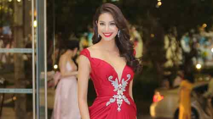 Pham Huong, Lan Khue gorgeous in evening gowns