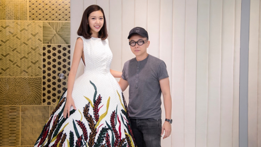 
        Thuy Van opens Vietnam Int’l Fashion Week
                          
                      