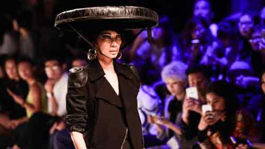 Kelly Bui: Trendsetter at Shanghai Fashion Week 