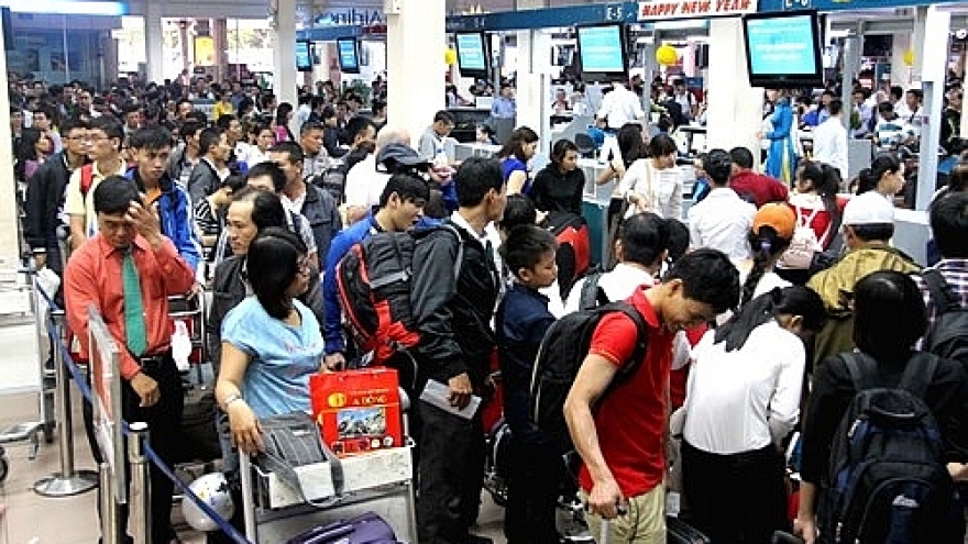 Private sector enters to deal with airport overload