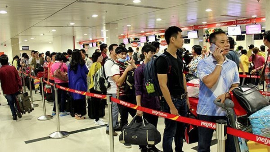 Vietjet opens downtown check-in service
