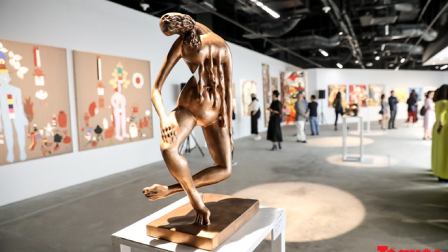 Fine artworks from Asian artists go on show in Hanoi