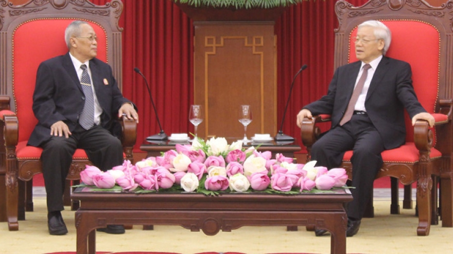Vietnam desires to develop stronger ties with Cambodia