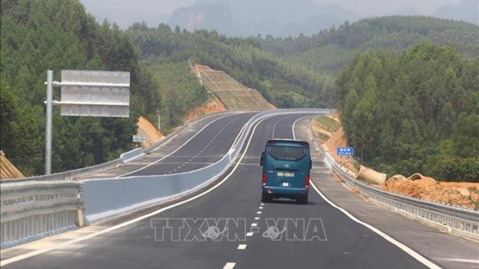 Bac Giang – Lang Son highway opens to traffic