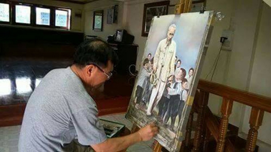 Uncle Ho in the paintings of a Vietnamese expat