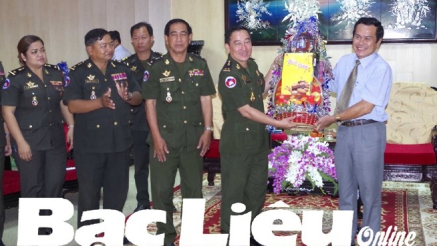 Cambodian delegation extends New Year greetings to Bac Lieu