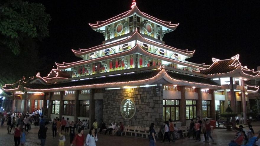 An Giang sees tourist growth in religious sites