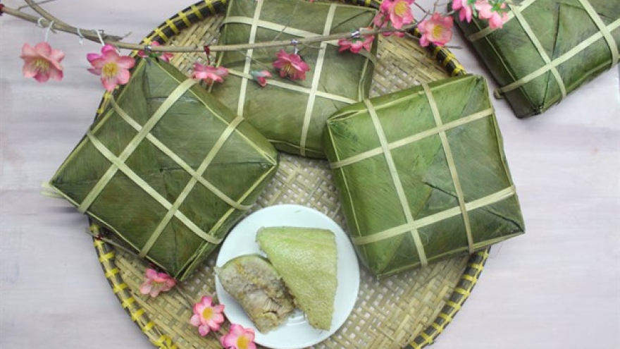 Tradition of making Chung cake for Tet