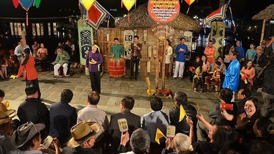 
        Bai Choi singing earns UNESCO recognition
                              