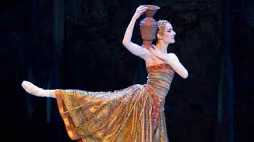 World-class ballet artists to perform in Hanoi